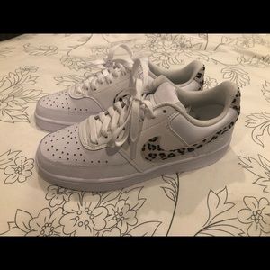 Women’s Nike 7.5, New never worn!